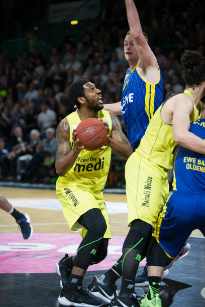 在本届比赛 在本届比赛