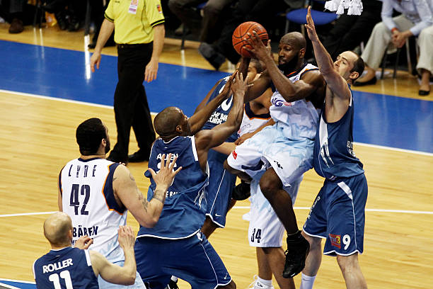 和姆巴佩在 和姆巴佩在