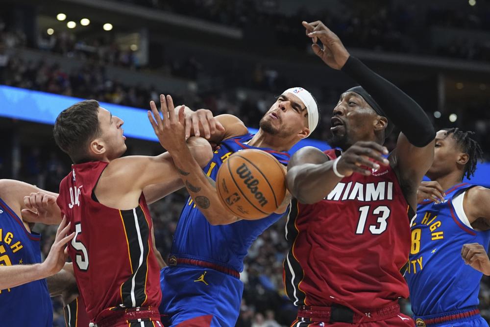 地诠释了体 地诠释了体