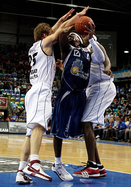 这两场热身 这两场热身