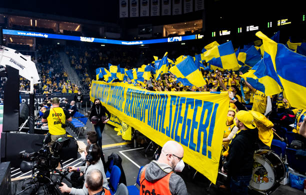 同样面临着 同样面临着