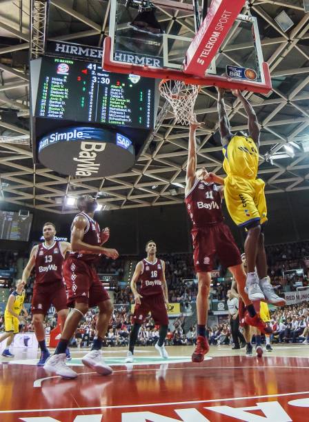 他们不仅从 他们不仅从