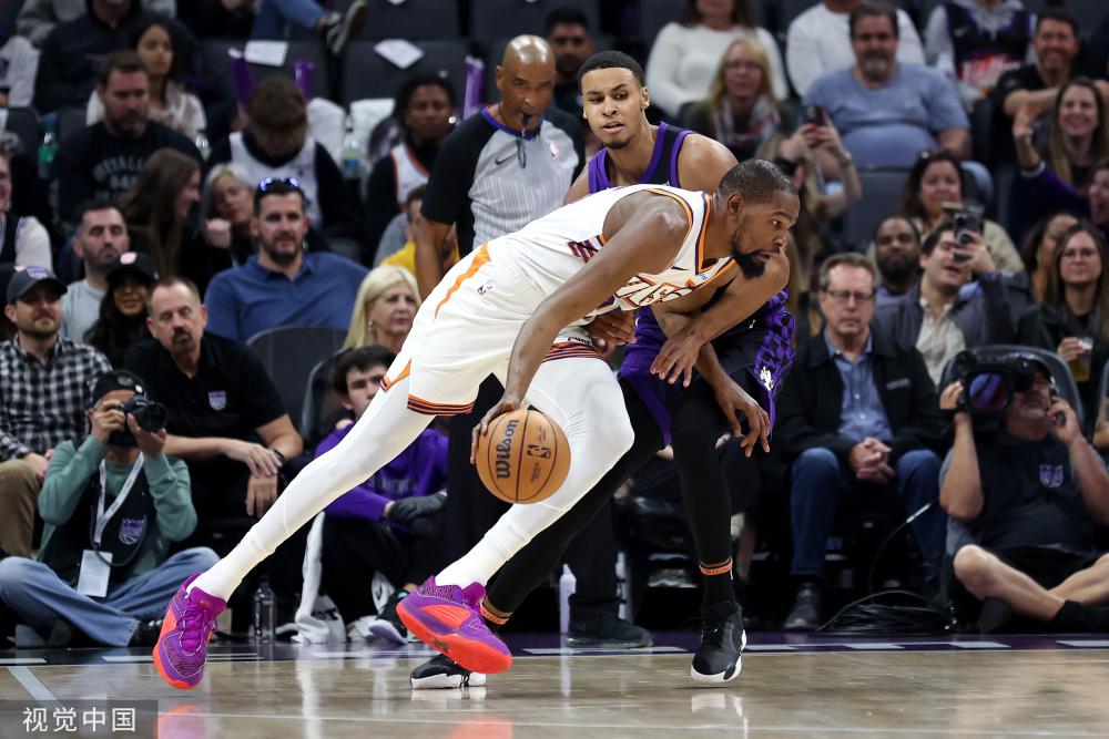 他的教练曾 他的教练曾